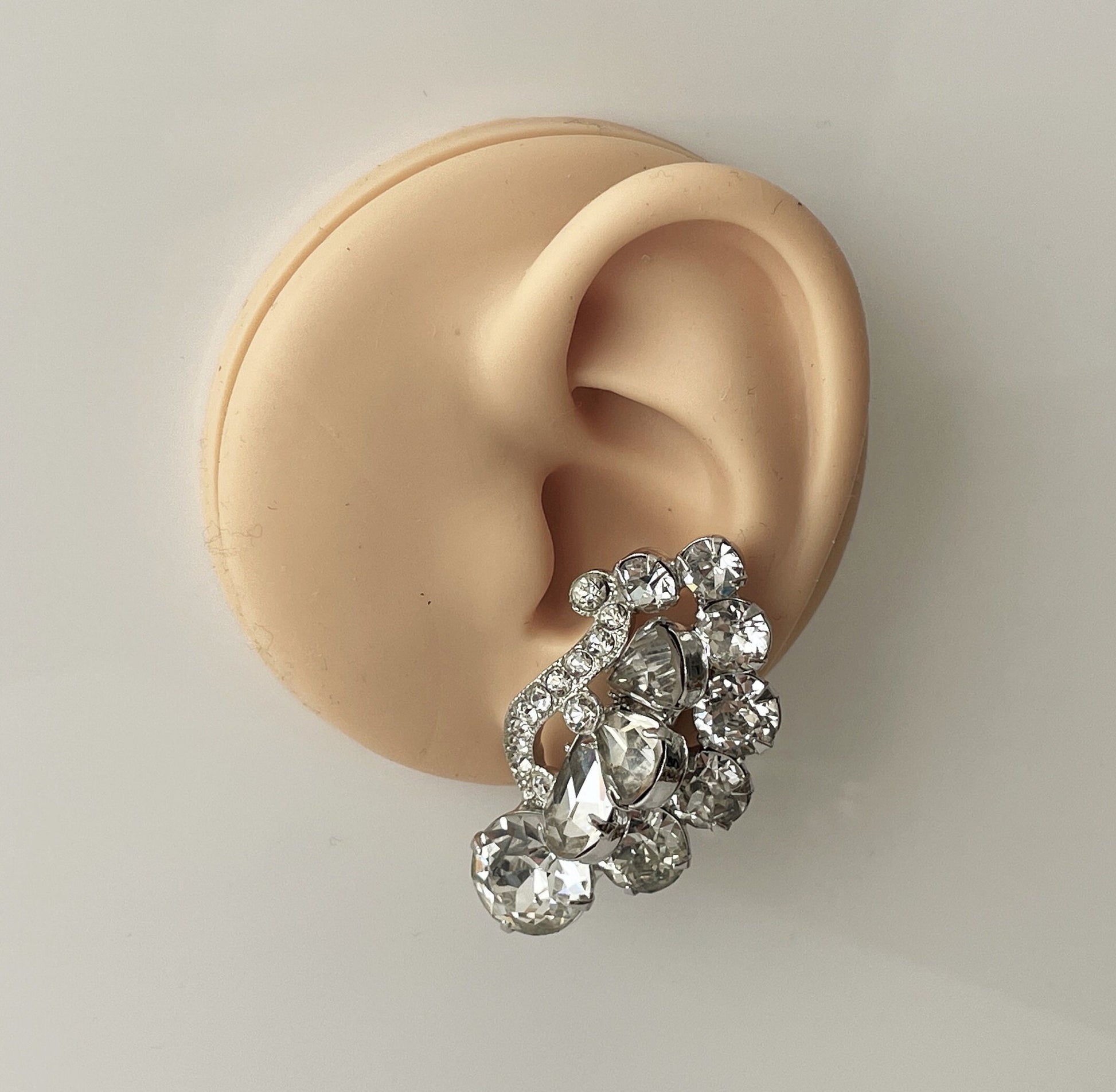 Vintage Eisenberg Clear Crystal Flower Bouquet Brooch & Earring Set. Huge 1940s Austrian Crystal Diamanté Luxury Costume Jewellery Set.