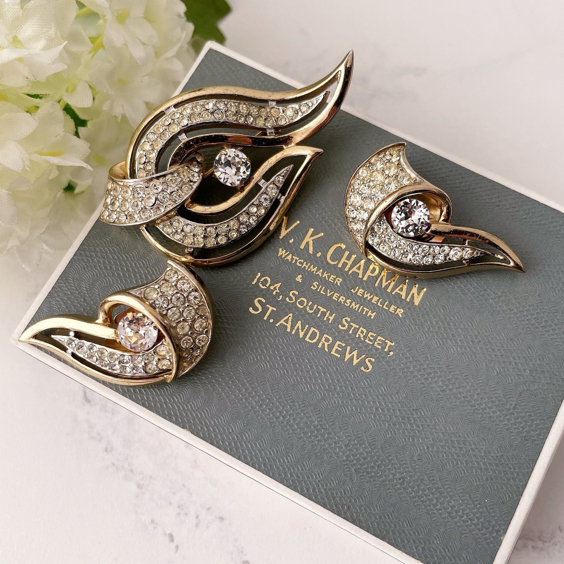Vintage 1950s Kramer NY Brooch & Clip Earring Set. Retro Paisley Pattern Crystal Rhinestone Brooch, Earring Set. 1940s Costume Jewellery