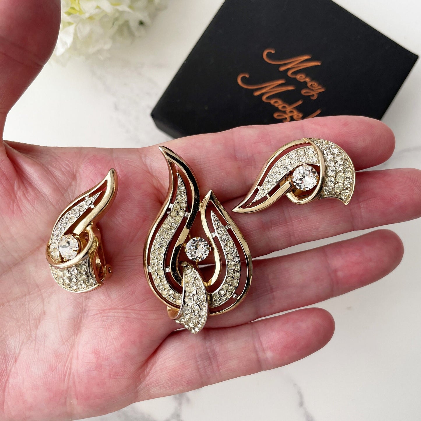 Vintage 1950s Kramer NY Brooch & Clip Earring Set. Retro Paisley Pattern Crystal Rhinestone Brooch, Earring Set. 1940s Costume Jewellery