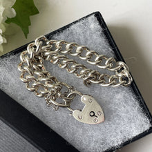 画像をギャラリービューアに読み込む, Antique Edwardian Silver Bracelet With Heart Padlock. English Curb Chain Bracelet, 1908. Sterling Silver Watch Chain Sweetheart Bracelet
