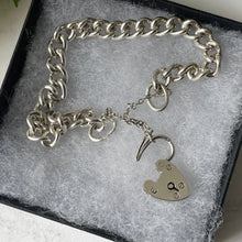 Charger l&#39;image dans la galerie, Antique Edwardian Silver Bracelet With Heart Padlock. English Curb Chain Bracelet, 1908. Sterling Silver Watch Chain Sweetheart Bracelet
