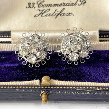 Lade das Bild in den Galerie-Viewer, Vintage Sterling Silver Clear Crystal Daisy Earrings. 1940s Screw Back Silver Filigree Earrings. Antique Paste Diamanté Cluster Earrings
