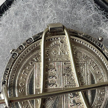 Carica l&#39;immagine nel visualizzatore di Gallery, Queen Victoria Jubilee Head Silver Shilling Coin Brooch
