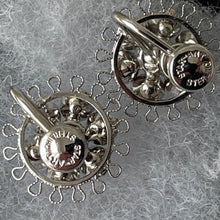 画像をギャラリービューアに読み込む, Vintage Sterling Silver Clear Crystal Daisy Earrings. 1940s Screw Back Silver Filigree Earrings. Antique Paste Diamanté Cluster Earrings
