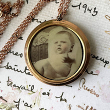 Lade das Bild in den Galerie-Viewer, Edwardian Rolled Gold Picture Pendant Locket. Antique Rose Gold 2 Portrait Locket On Chain. Edwardian Lady &amp; Baby Hand Tinted Photo Pendant
