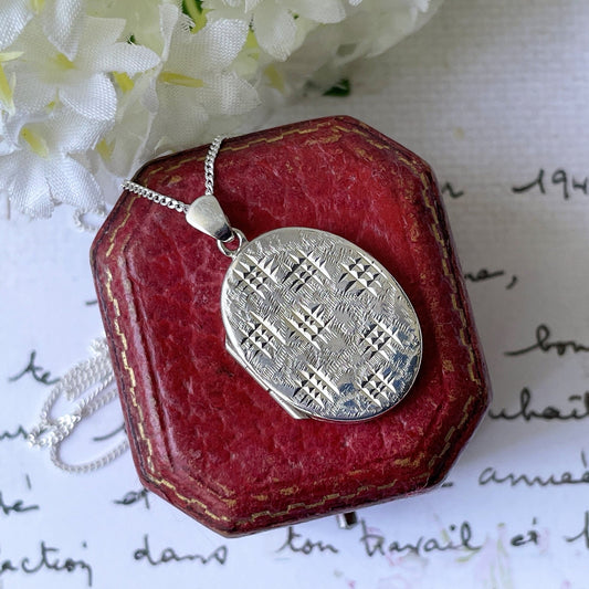 Vintage Engraved English Sterling Silver Locket & Curb Chain. Medium Oval Modernist Locket, Hallmarked 1972. Photo Locket Pendant Necklace.