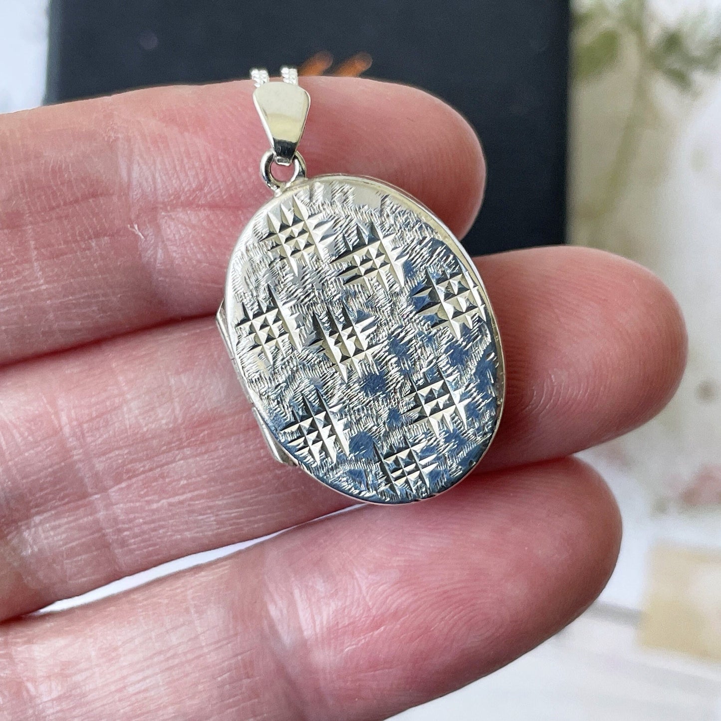 Vintage Engraved English Sterling Silver Locket & Curb Chain. Medium Oval Modernist Locket, Hallmarked 1972. Photo Locket Pendant Necklace.