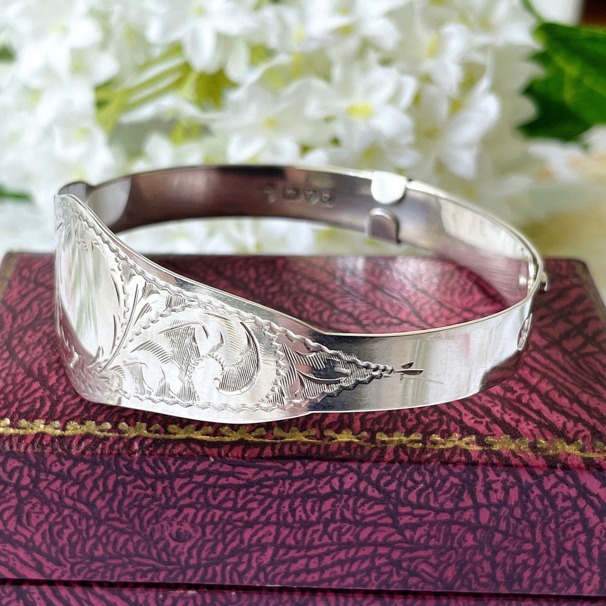 Vintage Art Deco Floral Engraved Sterling Silver Bracelet. English Silver Adjustable Bangle, Chester 1946. Edwardian Revival Bangle Bracelet