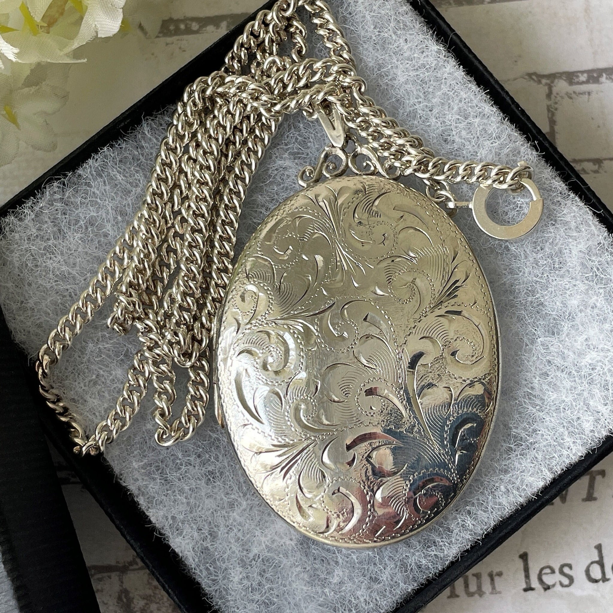Vintage Sterling Silver Long Oval Etched Decorated Locket Pendant