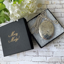 Cargar imagen en el visor de la galería, Vintage Sterling Silver Huge Statement Oval Locket Pendant Necklace, 1976 Hallmarks. Ornate Art Nouveau Style Floral Engraved Locket &amp; Chain
