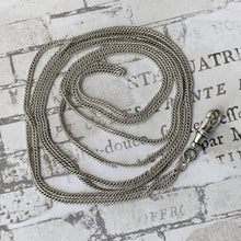 Charger l&#39;image dans la galerie, Victorian Silver 55” Long Guard Chain Necklace With Swivel Clip. Antique Sterling Silver Curb Chain Sautoir Necklace. Victorian Muff Chain
