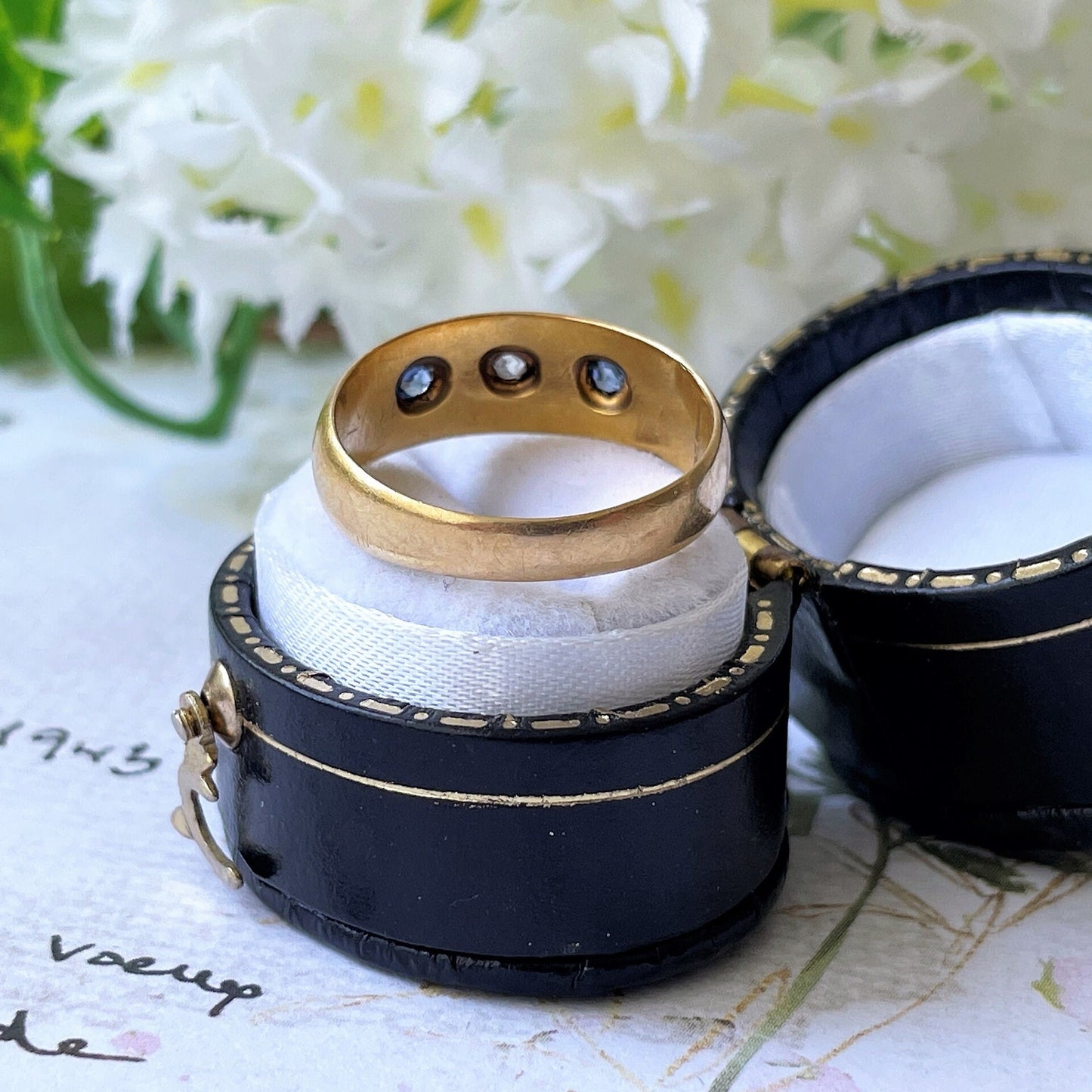 Antique 18ct Gold Diamond & Sapphire Gypsy Ring, Chester 1905. Edwardian Star Set 3-Stone Trilogy Ring. Antique Yellow Gold Dome Band Ring.