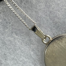 Charger l&#39;image dans la galerie, Vintage Sterling Silver Engraved Oval Locket Pendant Necklace. Flower Garland Locket &amp; Chain. Medium Size 2-Photo Locket Necklace, Germany
