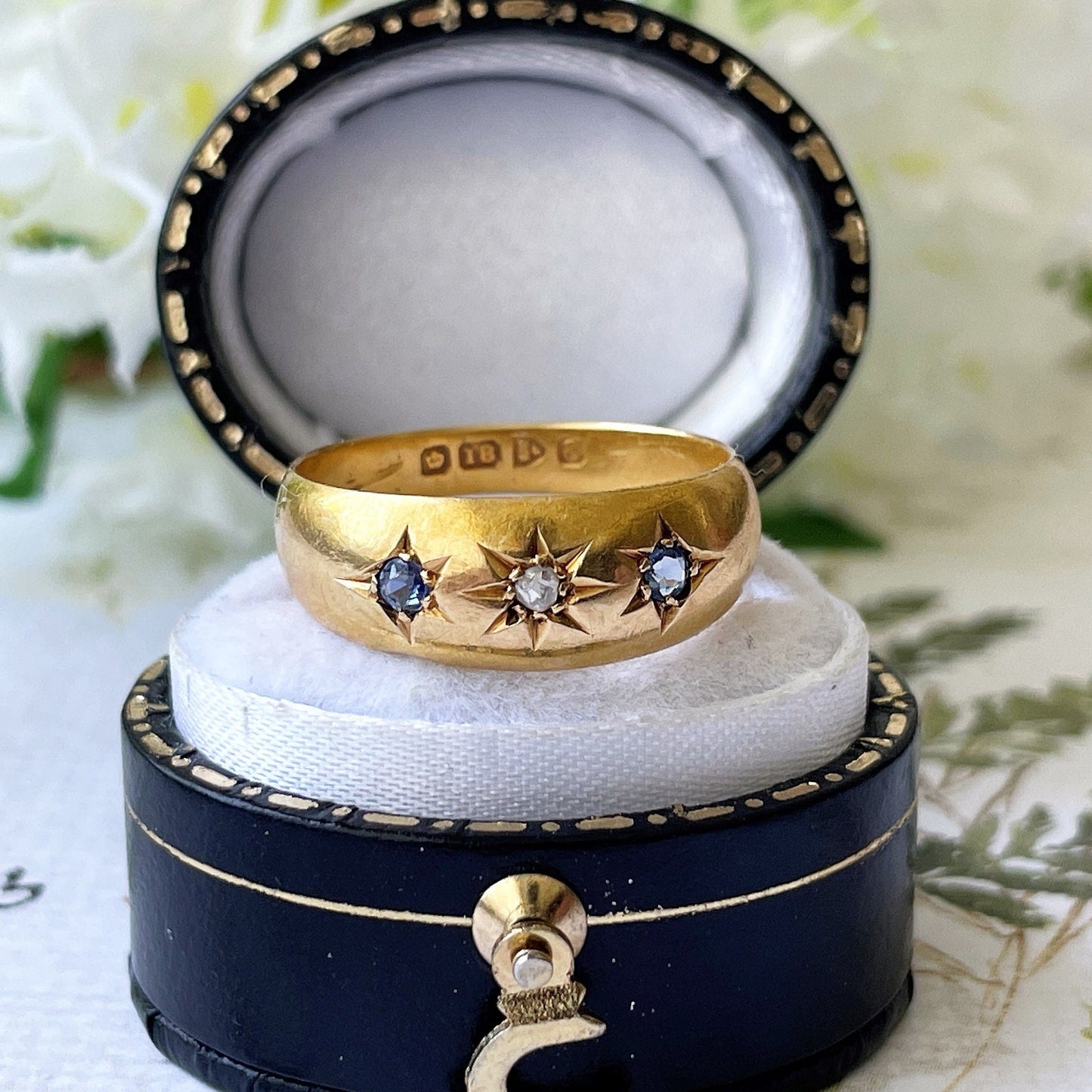 Antique 18ct Gold Diamond & Sapphire Gypsy Ring, Chester 1905. Edwardian Star Set 3-Stone Trilogy Ring. Antique Yellow Gold Dome Band Ring.