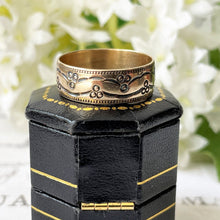 Load image into Gallery viewer, Vintage 9ct Gold 6.75mm Wide Band Ring. Yellow Gold &amp; Black Trilogy Pattern Band Ring, Berker Bros. Wedding Band Ring Size M-1/2 UK, 6.5 US

