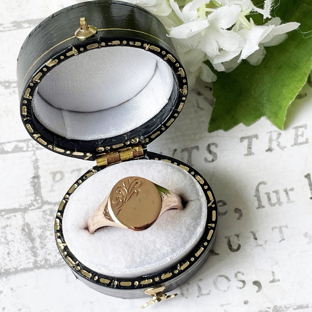 Vintage 9ct Rose Gold Signet Ring. Edwardian Style Floral Engraved Gold Signet Ring. Classic Lady's English Signet Ring Size N.5 (UK) 7 (US)