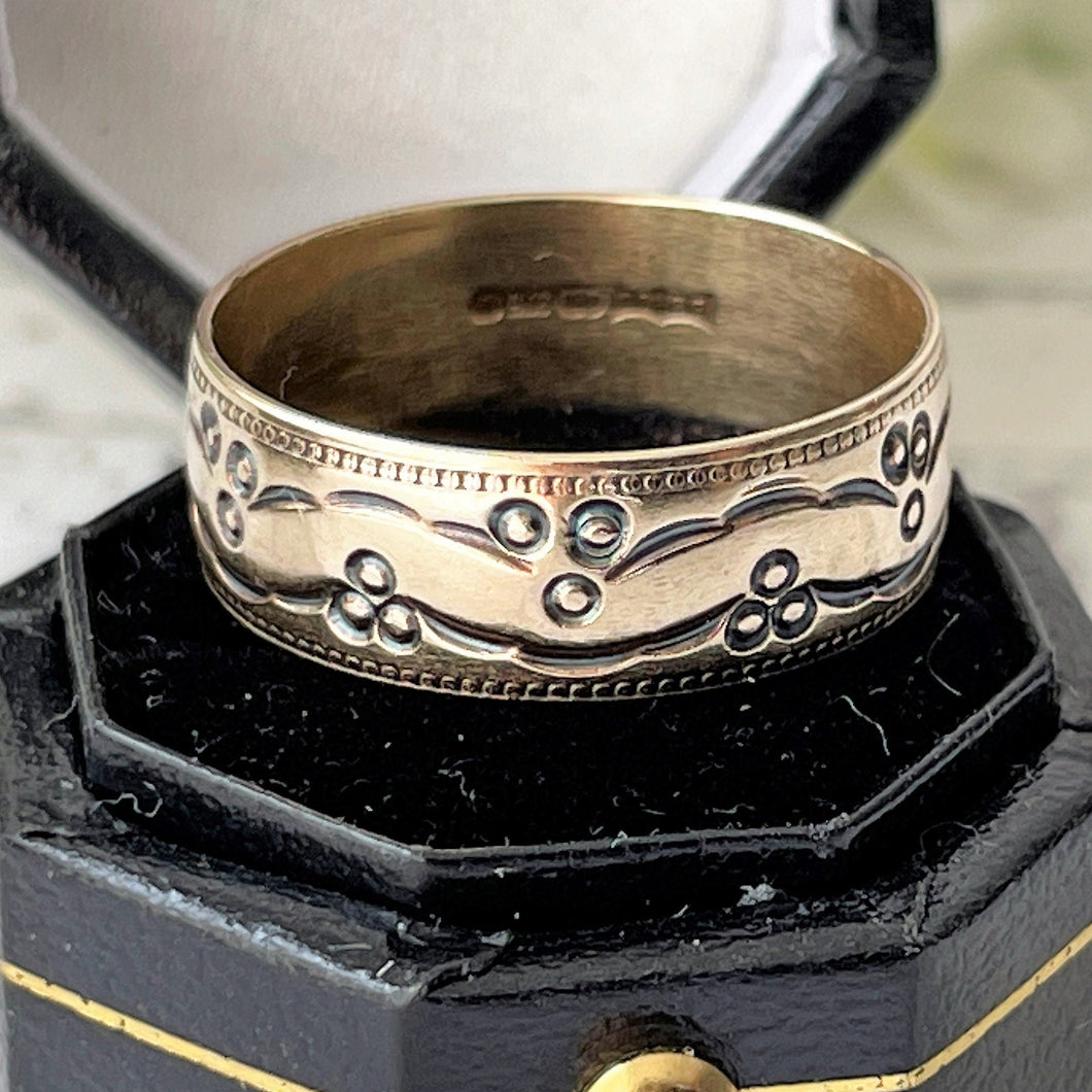 Vintage 9ct Gold 6.75mm Wide Band Ring. Yellow Gold & Black Trilogy Pattern Band Ring, Berker Bros. Wedding Band Ring Size M-1/2 UK, 6.5 US