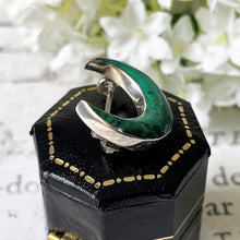 画像をギャラリービューアに読み込む, Victorian Scottish Malachite &amp; Silver Crescent Moon Brooch. Small Antique &quot;Honeymoon&quot; Lapel/Tie/Cravat/Stock Pin. Scottish Pebble Jewelry
