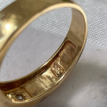 Cargar imagen en el visor de la galería, Vintage 14ct Gold Hot Pink Sapphire &amp; Diamond Gypsy Ring. Yellow Gold 3-Stone Trilogy &quot;Eye&quot; Ring. Anniversary/Wedding Band Size M-1/2/6.5
