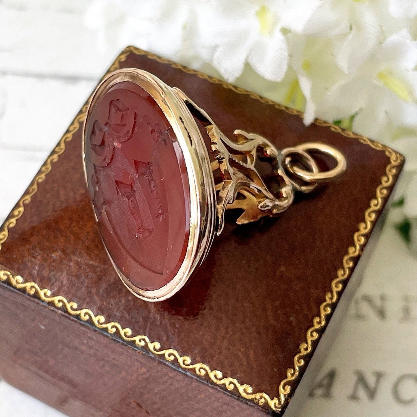Antique Georgian 18ct Gold Carnelian Seal Fob With Heraldic Coat of Arms. English Knights Shield & Armoured Legs Intaglio Seal Pendant