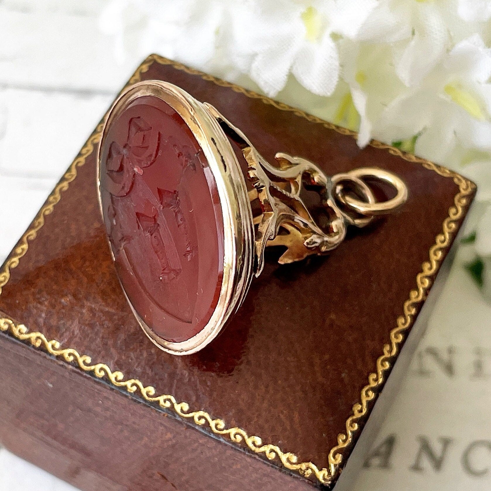 Antique Georgian 18ct Gold Carnelian Seal Fob With Heraldic Coat of Arms. English Knights Shield & Armoured Legs Intaglio Seal Pendant