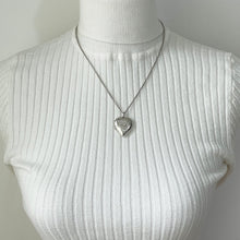 Cargar imagen en el visor de la galería, Vintage Sterling Silver Engraved Heart Locket Necklace. Large Love Heart Locket &amp; Chain. Edwardian Style Floral Engraved Sweetheart Locket
