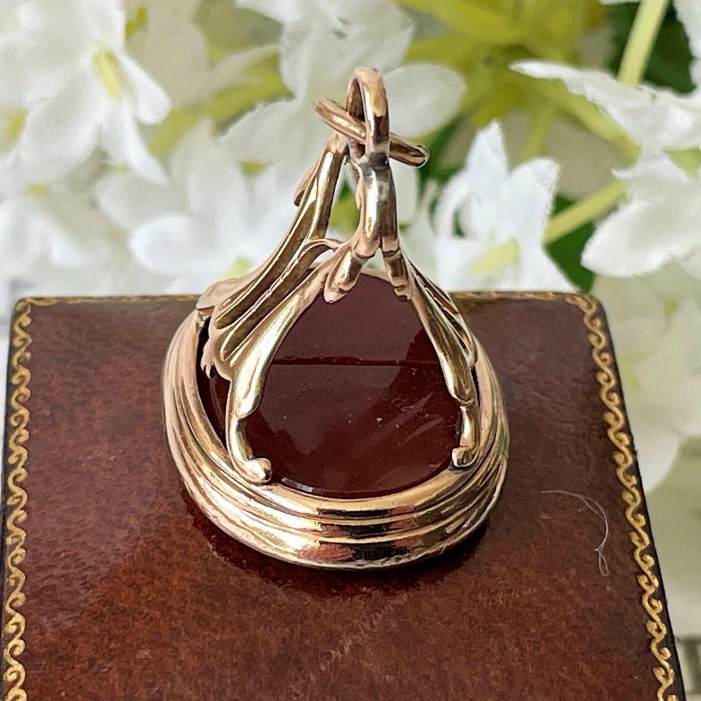 Antique Georgian 18ct Gold Carnelian Seal Fob With Heraldic Coat of Arms. English Knights Shield & Armoured Legs Intaglio Seal Pendant