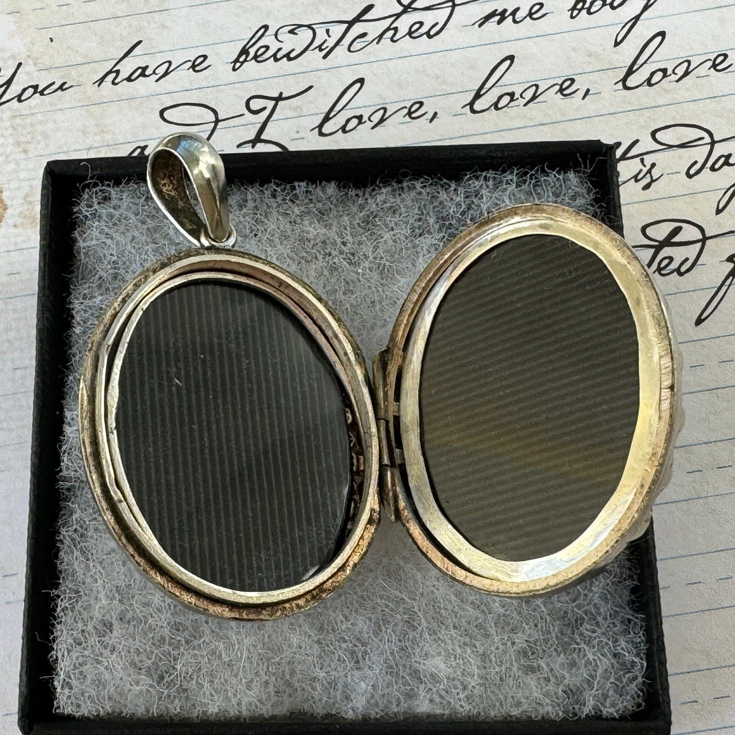 Antique Victorian Sterling Silver Locket Pendant. Aesthetic Engraved Ivy & Stars Medium Size Oval Locket. Victorian Love Token Locket