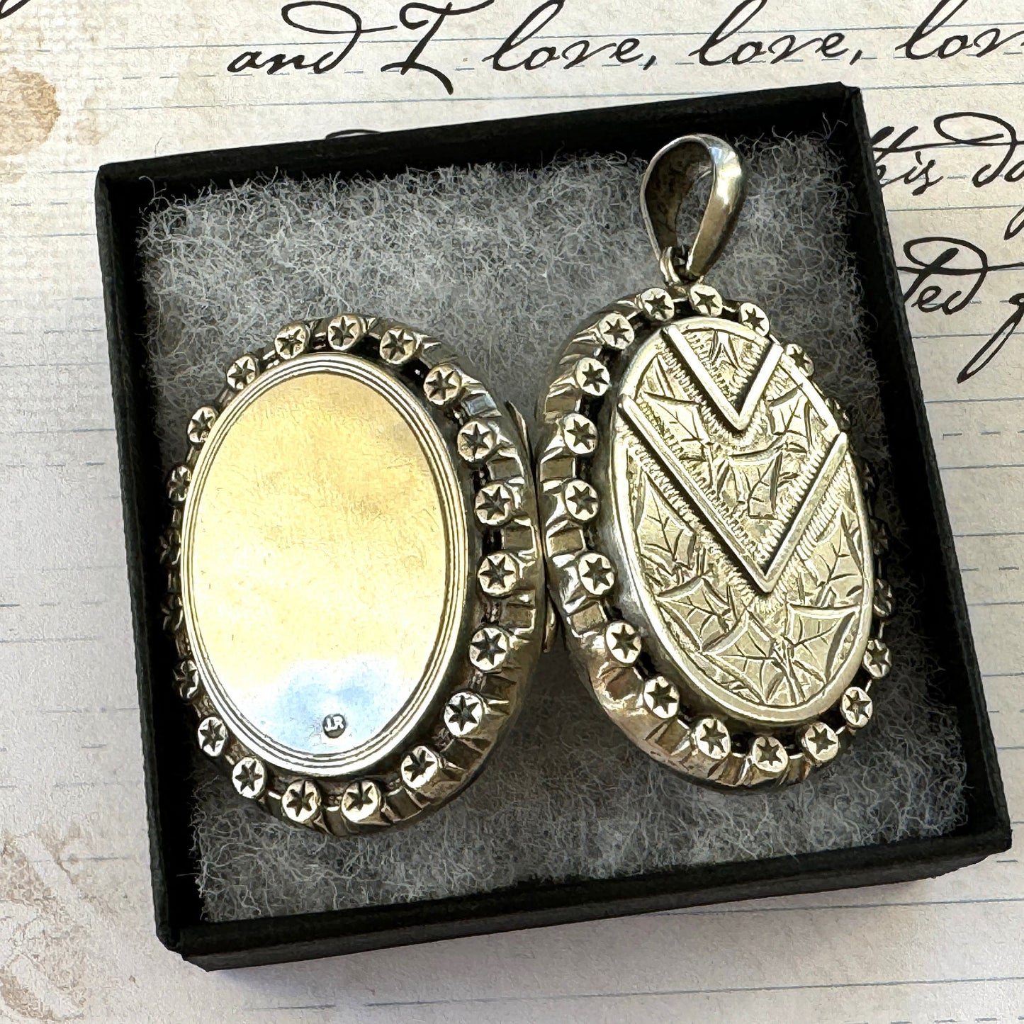 Antique Victorian Sterling Silver Locket Pendant. Aesthetic Engraved Ivy & Stars Medium Size Oval Locket. Victorian Love Token Locket