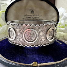 Cargar imagen en el visor de la galería, Victorian c1862 Rose, Thistle &amp; Shamrock Silver Jubilee Bangle Bracelet. Antique Victorian Aesthetic Engraved Hinged Sterling Silver Cuff.
