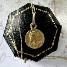 画像をギャラリービューアに読み込む, Vintage Italian 18ct Gold Miraculous Mary Pendant Necklace, Adolphe Penin. Tiny Virgin Mary Gold Medal &amp; Chain. Minimalist Layering Necklace

