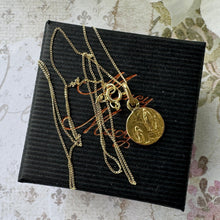 画像をギャラリービューアに読み込む, Vintage Italian 18ct Gold Miraculous Mary Pendant Necklace, Adolphe Penin. Tiny Virgin Mary Gold Medal &amp; Chain. Minimalist Layering Necklace
