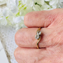 Charger l&#39;image dans la galerie, Edwardian 18ct Gold Diamond Toi-et-Moi Ring. Antique Old European Cut Diamond Engagement Ring, UK Size P-1/2, US Size 8
