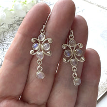 画像をギャラリービューアに読み込む, Vintage Sterling Silver Moonstone Drop Hook Earrings. Art Nouveau Style 5ct Moonstone Earrings. Gemstone Set Chandelier Drop Earrings
