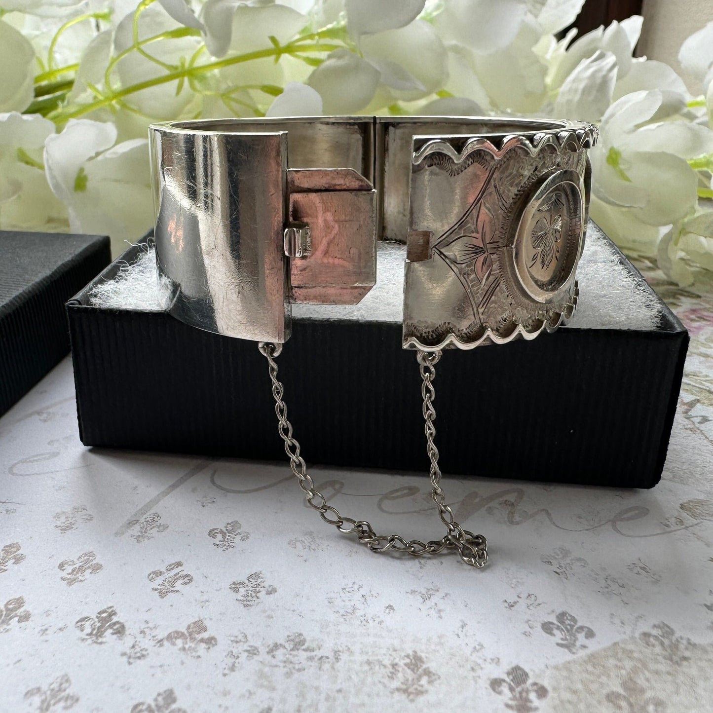 Victorian c1862 Rose, Thistle & Shamrock Silver Jubilee Bangle Bracelet. Antique Victorian Aesthetic Engraved Hinged Sterling Silver Cuff.