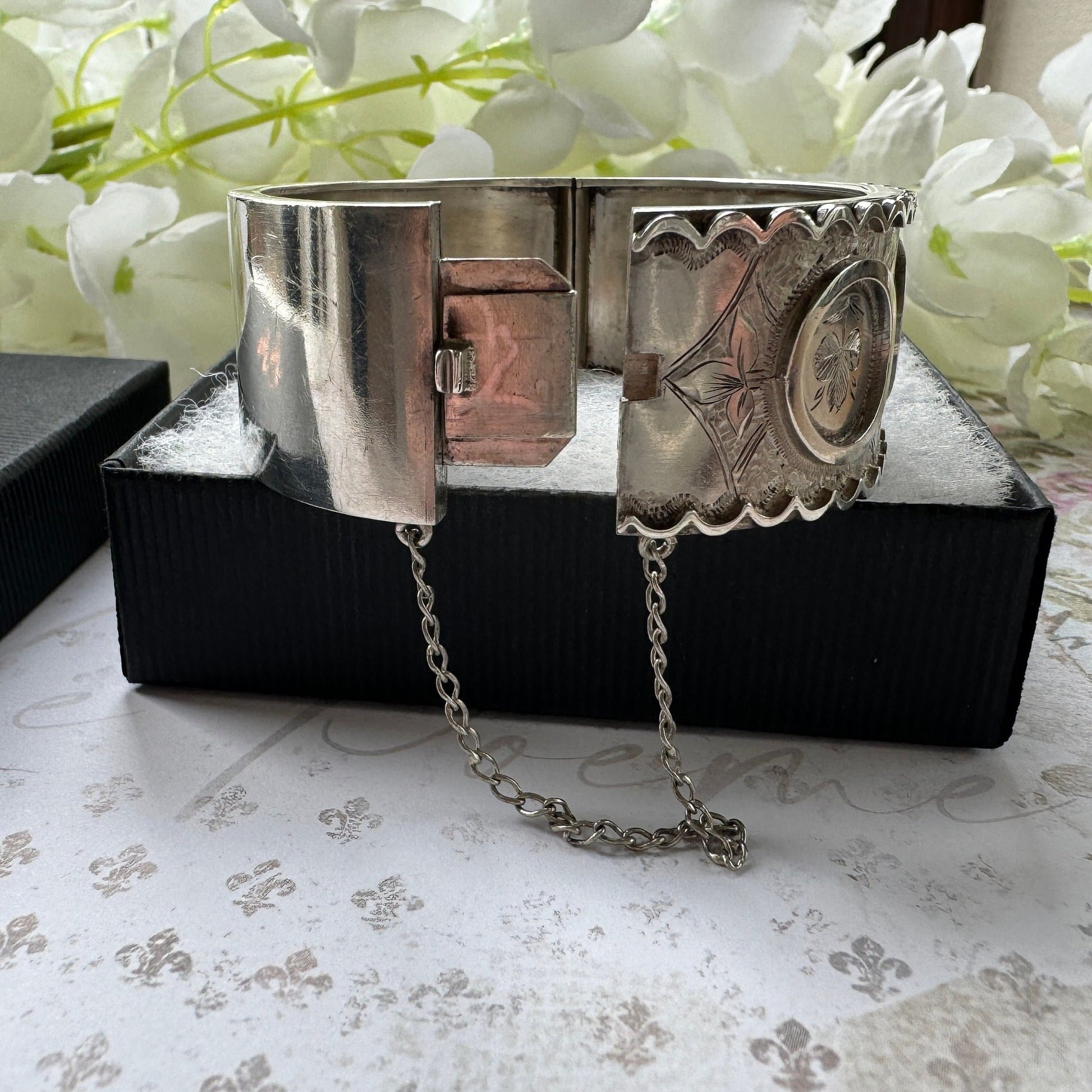 Victorian c1862 Rose, Thistle & Shamrock Silver Jubilee Bangle Bracelet. Antique Victorian Aesthetic Engraved Hinged Sterling Silver Cuff.