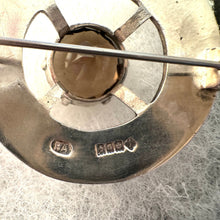 Lade das Bild in den Galerie-Viewer, Vintage Scottish Silver &amp; Smoky Quartz Engraved Thistle Shield Brooch. Glasgow Silver Cairngorm Gemstone Round Brooch, Robert Allison 1957
