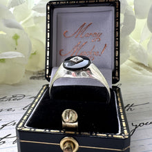 Carica l&#39;immagine nel visualizzatore di Gallery, Vintage Sterling Silver, Onyx &amp; Diamond Gents Ring. Classic Gemset Signet Style Ring. English Hallmarked Ring Size UK M-1/2, US 11.5
