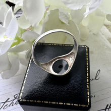 Lade das Bild in den Galerie-Viewer, Vintage Sterling Silver, Onyx &amp; Diamond Gents Ring. Classic Gemset Signet Style Ring. English Hallmarked Ring Size UK M-1/2, US 11.5

