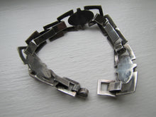 Load image into Gallery viewer, 1940s Mexican Silver &amp; Amethyst Bracelet, Taxco. - MercyMadge

